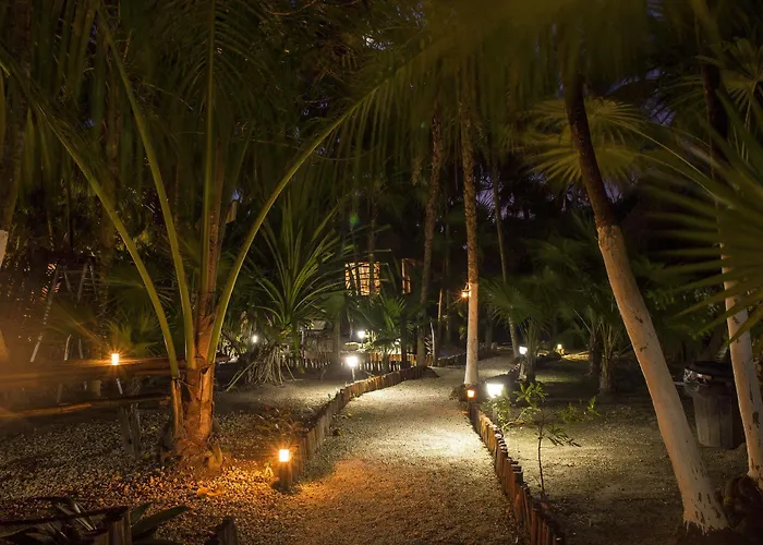 Maya Y Cenote 2*