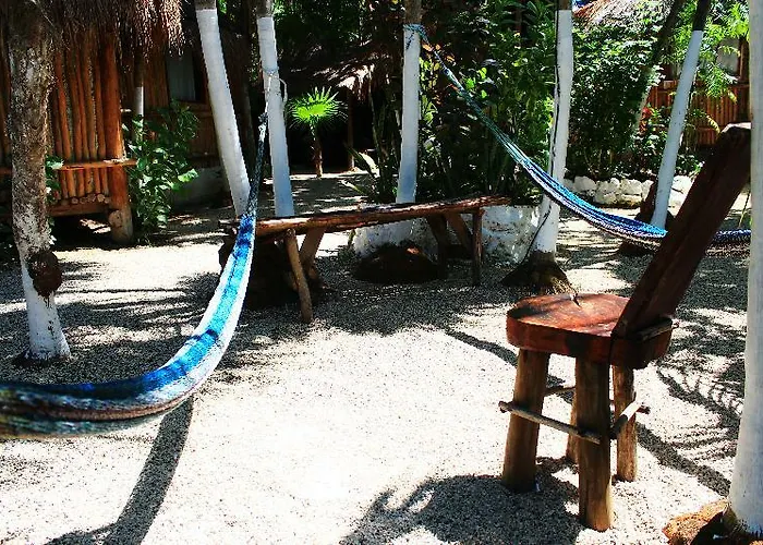 Maya Y Cenote 2*